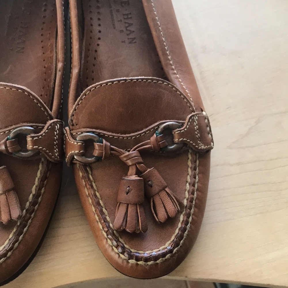 Cole Haan leather loafers. Size 6 medium. - Picture 6 of 6